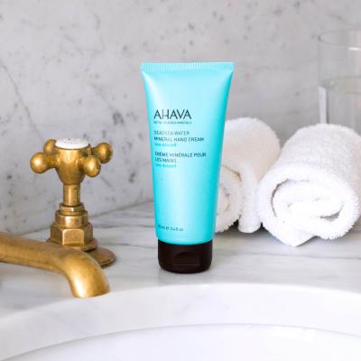 AHAVA Deadsea Water Mineral Hand Cream Sea-Kissed Cremă de mâini pentru femei 100 ml