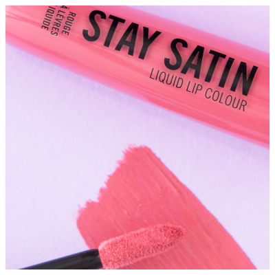 Rimmel London Stay Satin Ruj de buze pentru femei 5,5 ml Nuanţă 130 Yuppie