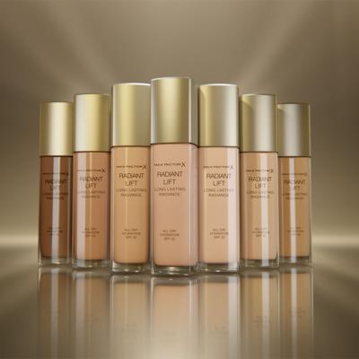 Max Factor Radiant Lift SPF30 Fond de ten pentru femei 30 ml Nuanţă 80 Deep Bronze