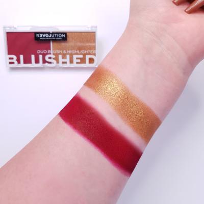 Revolution Relove Colour Play Blushed Duo Blush &amp; Highlighter Konturovací paletka pentru femei 5,8 g Nuanţă Wishful