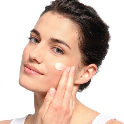 Mixa Niacinamide Glow Illuminating Moisturizer Cremă de zi pentru femei 50 ml