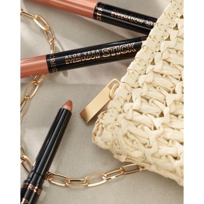 Catrice Aloe Vera Eyeshadow Stick Fard de pleoape pentru femei 1,5 g Nuanţă 020 Touch Of Rose