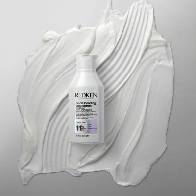 Redken Acidic Bonding Concentrate Conditioner Balsam de păr pentru femei 300 ml