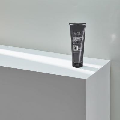 Redken Scalp Relief Dandruff Shampoo Șampon pentru femei 250 ml