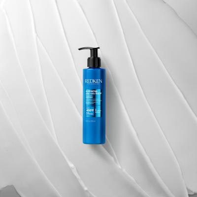 Redken Extreme Play Safe 230°C Treatment Protecție termică pentru femei 200 ml