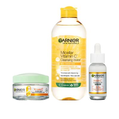 Garnier Skin Naturals Vitamin C Set cadou cremă gel de zi Skin Naturals Vitamin C Glow Jelly Daily Care 50 ml + ser pentru luminozitate Skin Naturals Vitamin C Brightening Super Serum 30 ml + apa micelara Skin Naturals Micellar Vitamin C 400 ml