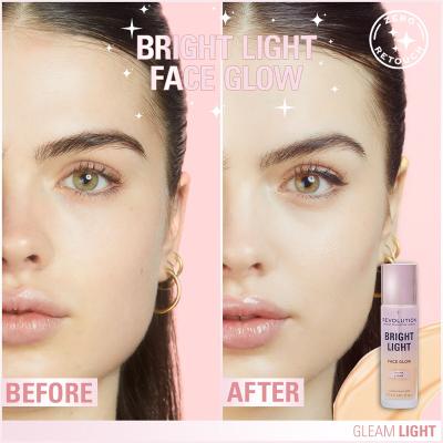 Makeup Revolution London Bright Light Face Glow Fond de ten pentru femei 23 ml Nuanţă Gleam Light