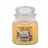 Yankee Candle Vanilla Cupcake Lumânări parfumate 411 g